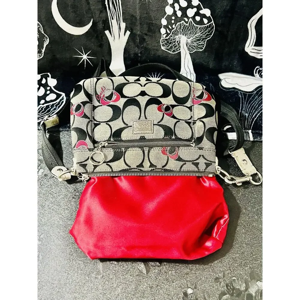Coach poppy signature
